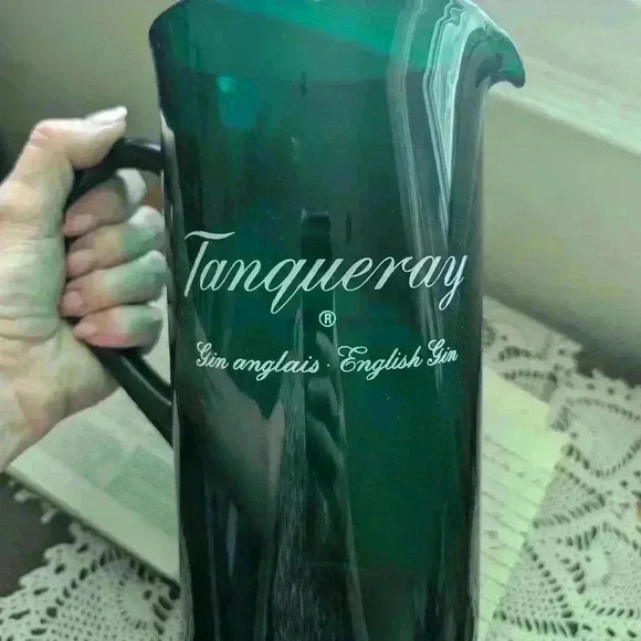 Tanqueray gin  large green plastic pitcher - Picture 7 of 9